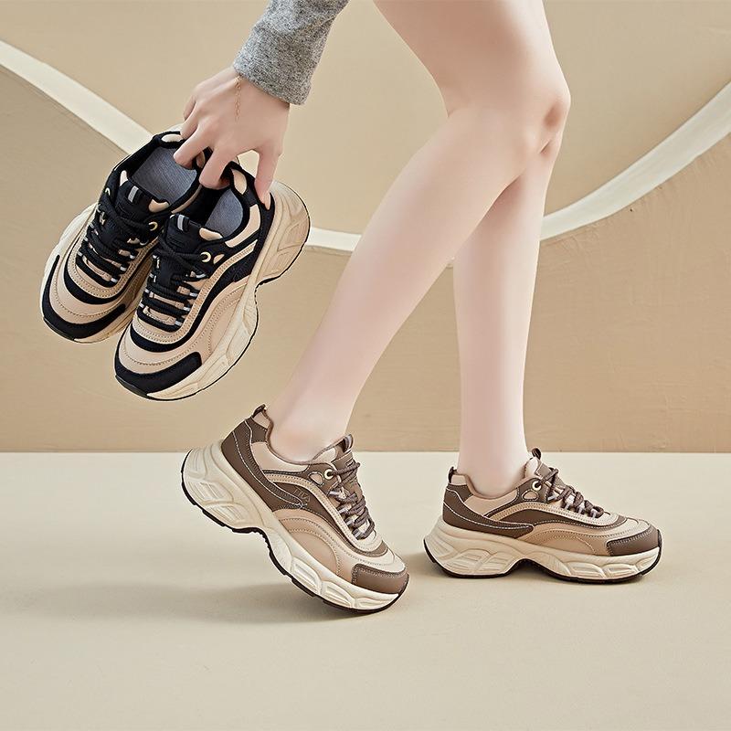 Huge good-looking shoes women's new spring and autumn show small and light casual sports shoes women's soft soles are not tired