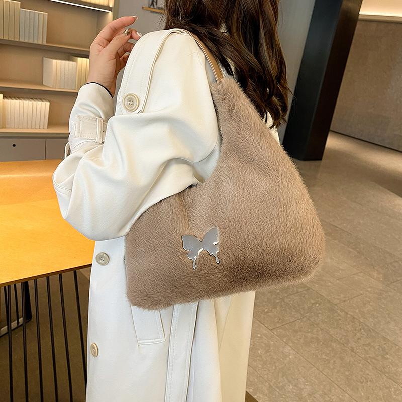 Plush Large-capacity Bag Women's 2025 Autumn and Winter New Handbag Premium Retro Fluffy Shoulder Armpit Bag