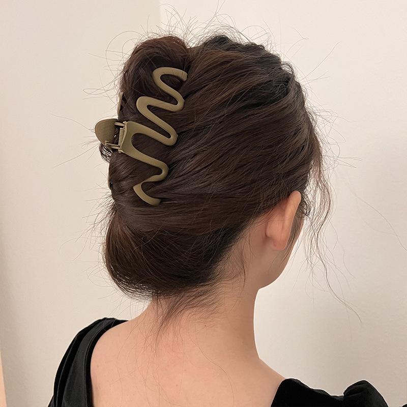 3 Pieces of Advanced Temperament Frosted Shark Clip Fashion Hair Card