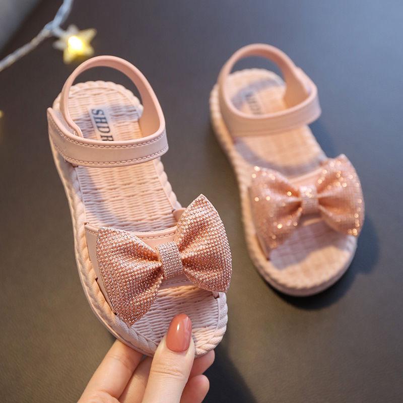 Sommersandalen für Mädchen im koreanischen Stil - Lässige flache Prinzessinnenschuhe mit weicher Sohle für kleine und große Mädchen - Vielseitiges Strandschuhwerk.