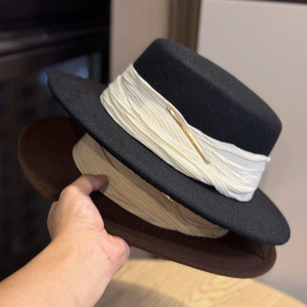 New Hepburn Style Silk Linen Bow Wool Flat Hat Women's Autumn and Winter Retro Flat Brim Hat Fashionable Felt Hat