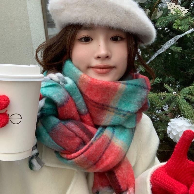 Christmas scarf winter women's high-end sense new versatile student green red scarf men's new gift