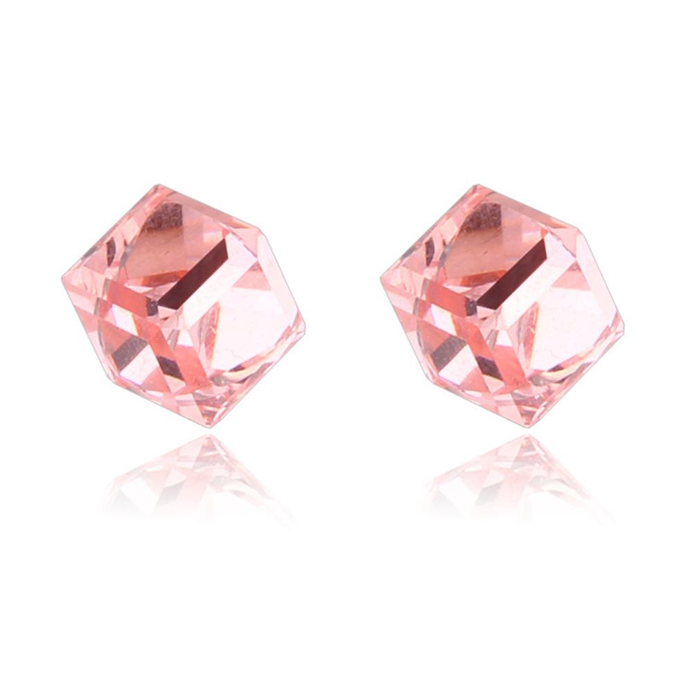 

1pair Strong Health Magnet Earring Diamond Crystal Strong Magnetite Earrings Pink K5#1