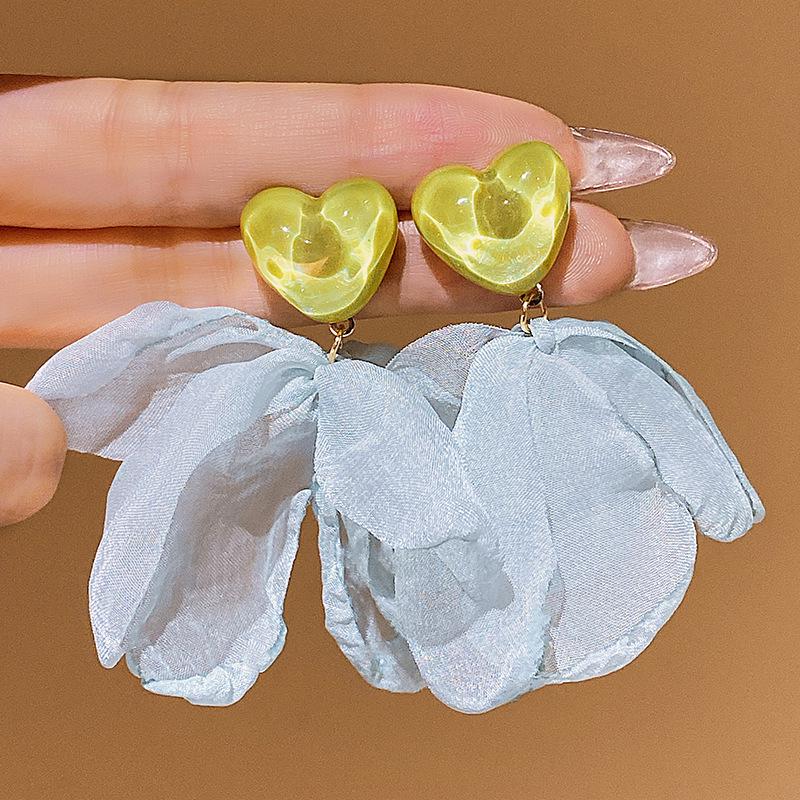 2025 Высококлассные нишевые цветочные серьги-подвески - Летний роскошный дизайн для женщин