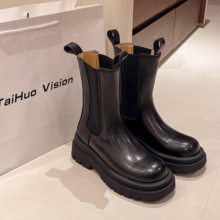 

Модные трендовые женские ботинки Модные ботинки Мартин Ранняя осень 2025 Новые британские дымчатые ботинки Круглый носок короткие ботинки 40