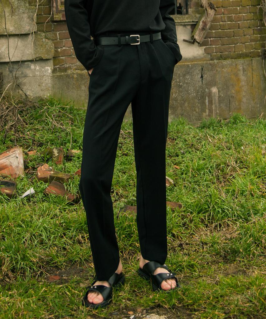 261EUI Line Slacks Black