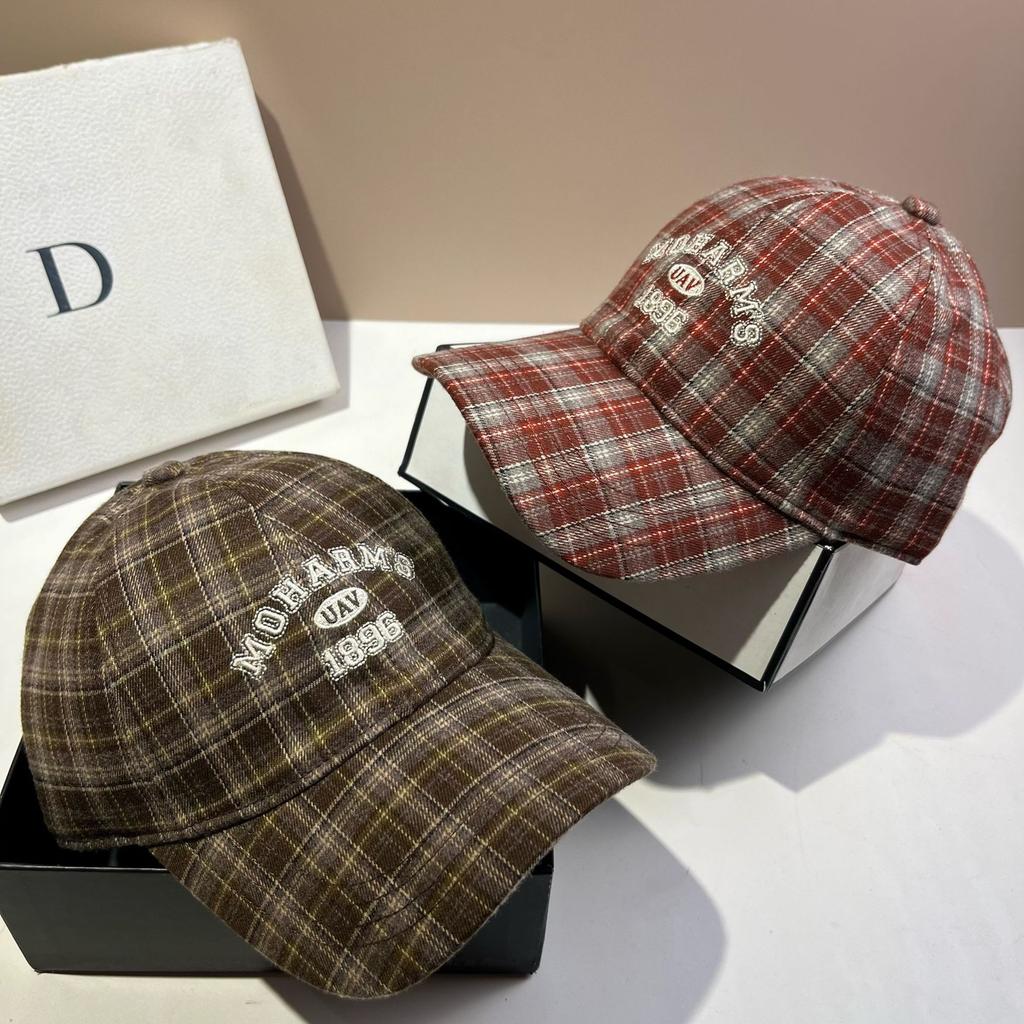 Ins College Style Plaid Baseball Cap England Polished Cotton Cap Men And Women Couple Hat