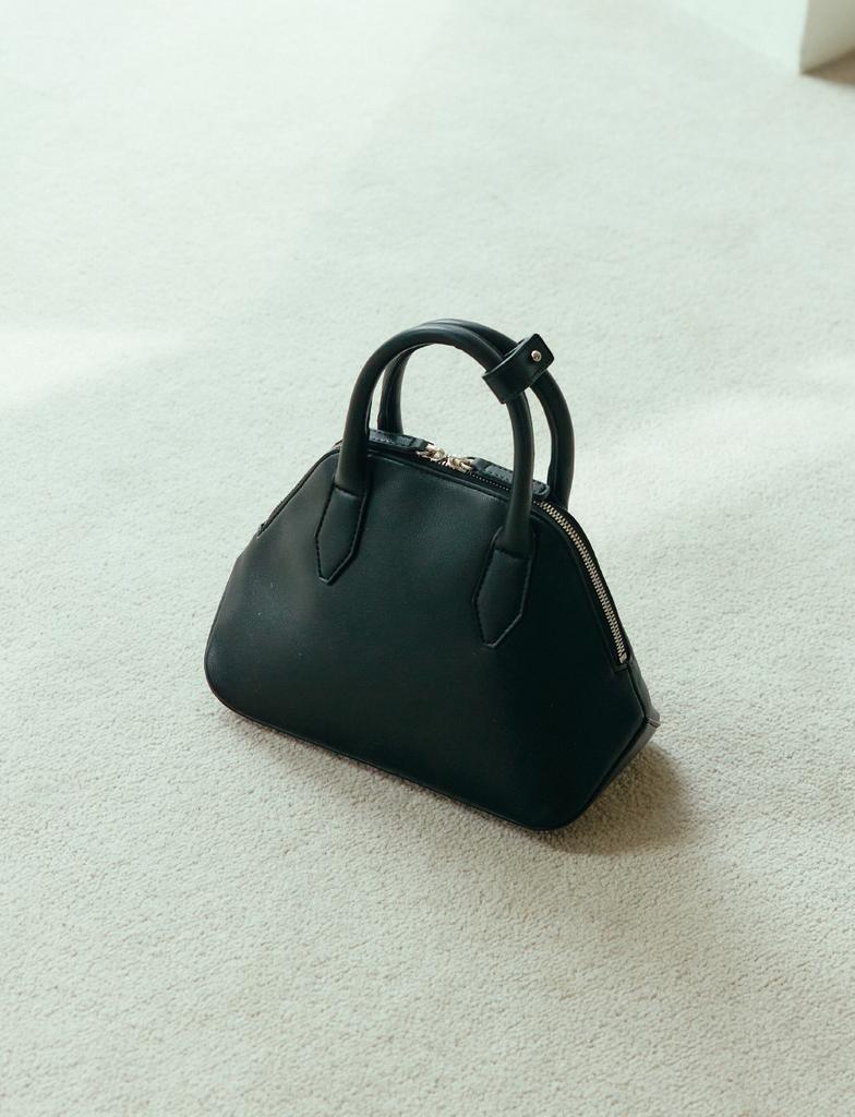 Komorebi Museum Handmade Pentagon Square Tote Bag | Black | B08-1