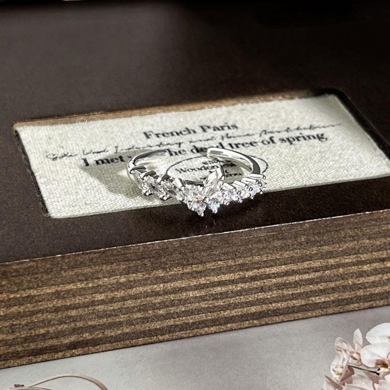 French Gentle Wind Internet Celebrity Pearl Bow New Full Diamond Light Luxury Ring Women's Unique Niche High Sense Ring