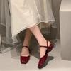 Mode Französischer Stil Eckige Spitze Kombiniert mit Rock und Sandalen für Damen-Outdoor-Bekleidung Neu Sommer Einzelknopf mit Flachssohle für Damen