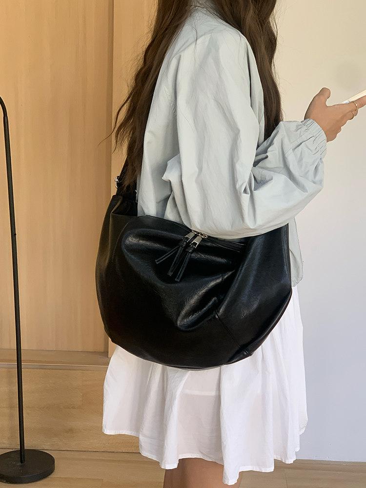 

Retro Soft PU Leather Women s Hobos Shoulder Bags Large Capacity Female Dumpling Bag Simple Casual Crossbody Bag Tote Handbags