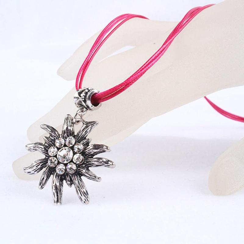 Elegantní náhrdelník s přívěskem květiny Módní doplněk Náhrdelník s přívěskem protěže Nastavitelný řetízek pro denní nošení i na párty