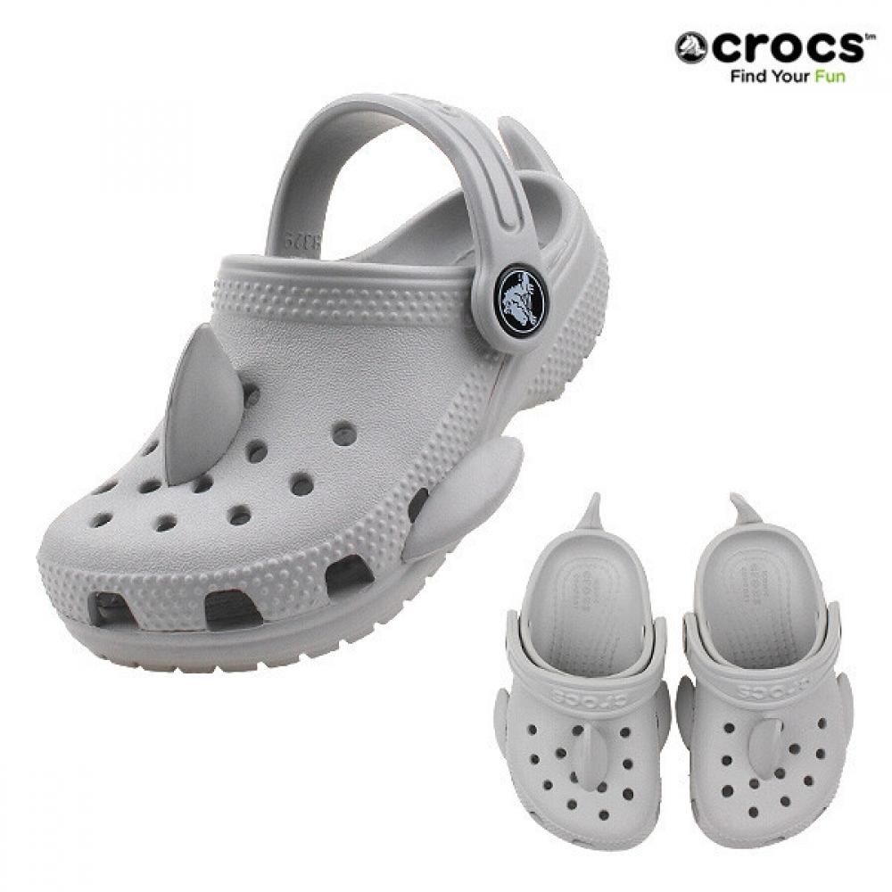 

Crocs Сабо Crocs ClassIc I Am Shark для малышей 210014 1 фут 2100141FT/C6 (130)
