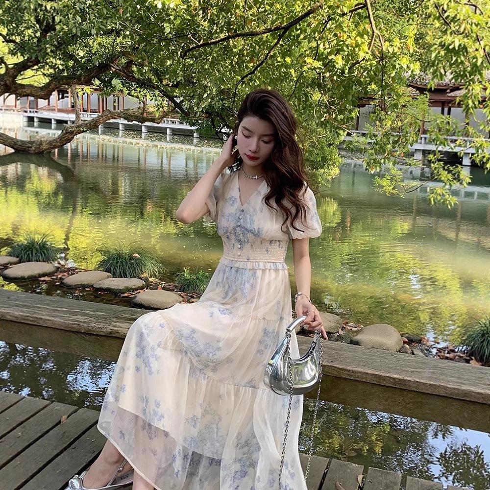 French Elegant Floral Dress Female Summer High Waist Skinny V-Neck Bubble Sleeve Sweet Salt Fairy Cake Dress