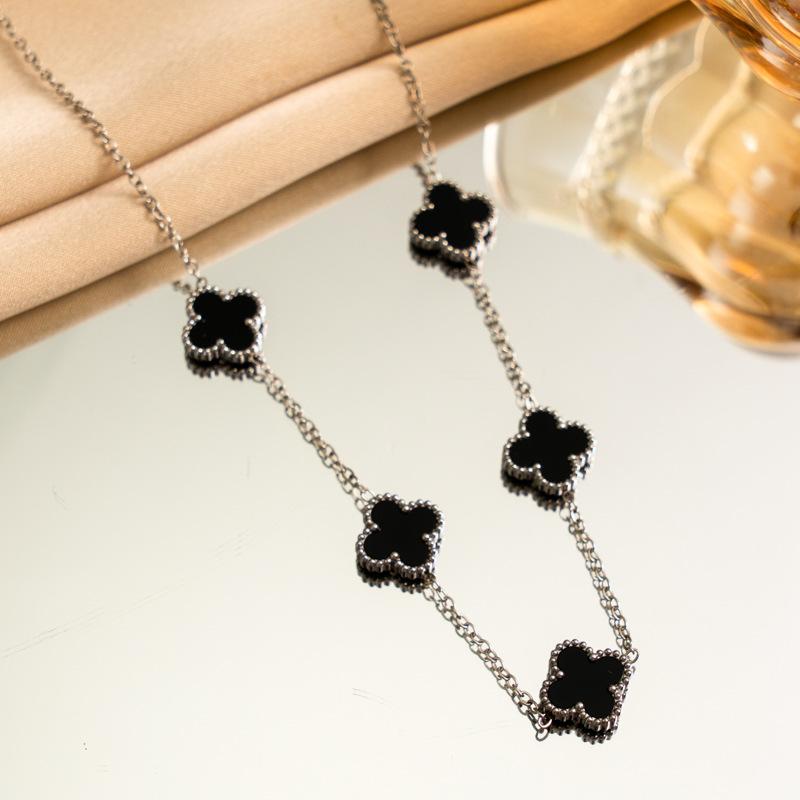 Kleeanhänger, leichter Luxus, hochwertiges Gefühl, schlicht und speziell, Titanstahl, nicht verblassend, hochwertiges Gefühl, erstes Accessoire