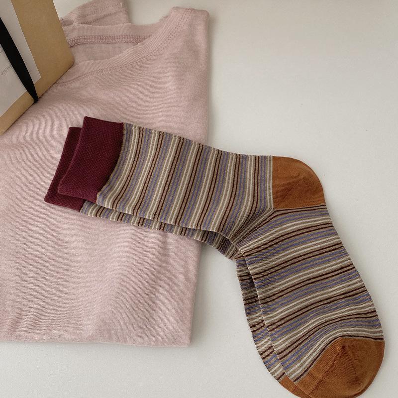 Ladies Spring and Autumn New Classic Color Matching Stripes Boneless Tube Socks