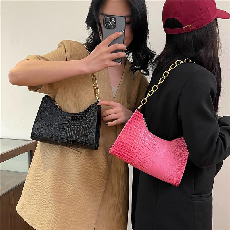 French Niche Foreign Style Chain Baguette Bag Female Texture Crocodile Pattern Temperament Shoulder Bag 2025 New Armpit Bag