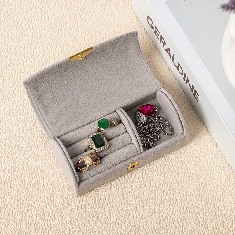 Cutie de bijuterii minimalistă pentru inele și cercei - Ambalaj cadou portabil