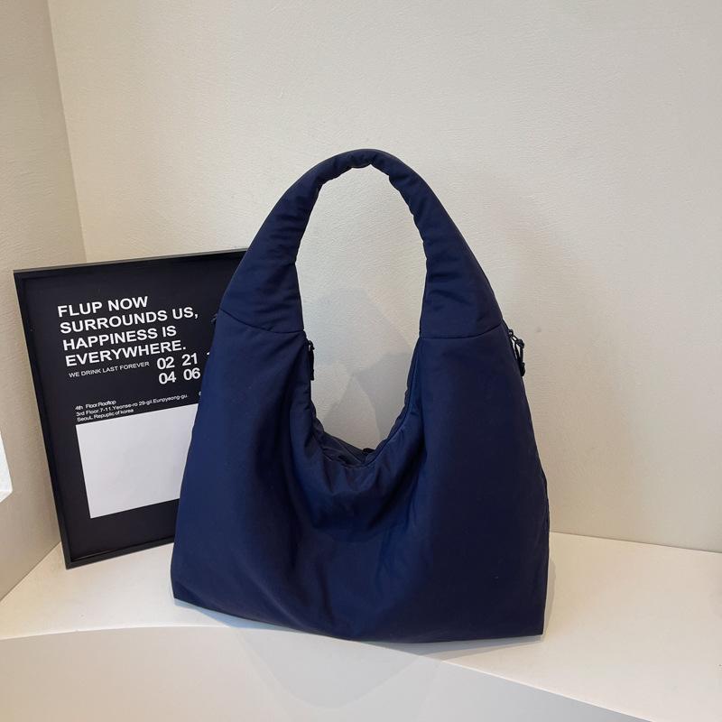 Bag women's large-capacity new spring, spring and summer leisure relaxation shoulder shopping bag class tote bag