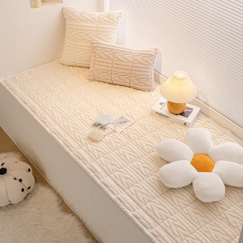 Cream Wind Milk Fleece Bay Window Mat, Window Sill Mat  New Autumn And Winter Thickened Plush Transformation Artifact Seat Cushion