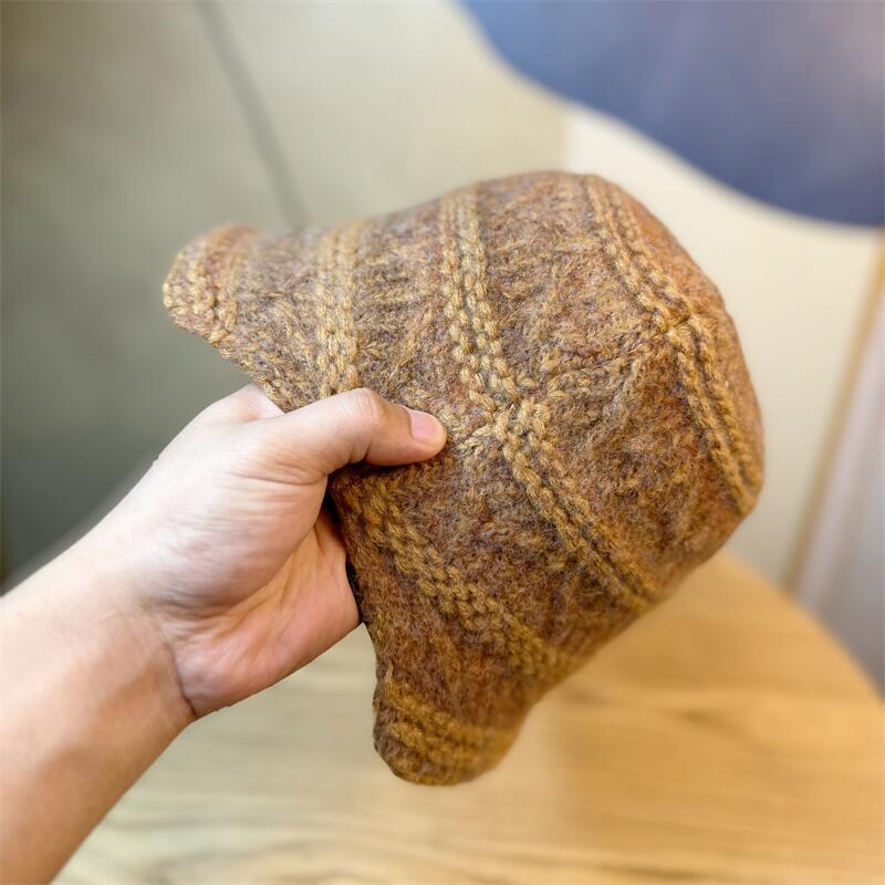 

After opening the fork to show the face small color knitted fisherman hat basin hat autumn and winter sweet beautiful woman warm ear protection bucket Adult average size adjustable чорний