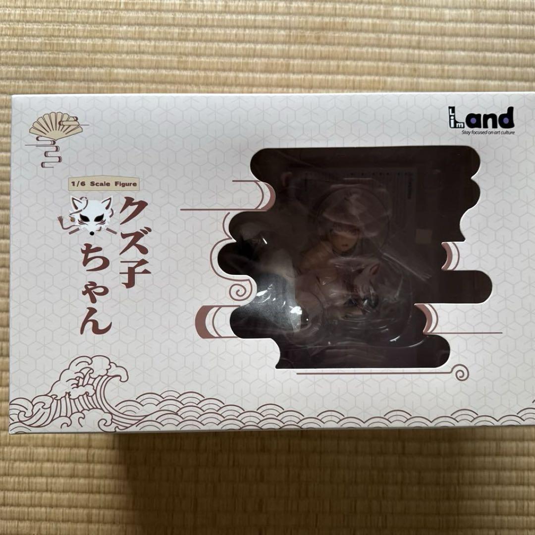 

[USED] Kuzuko-chan Complete Figure [Lim Land] with Acrylic Plate and Tapestry