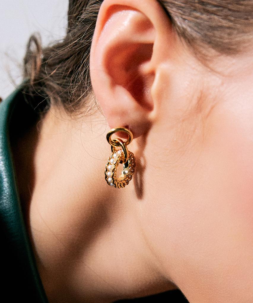 Ille Lan Gentler Circle Earrings