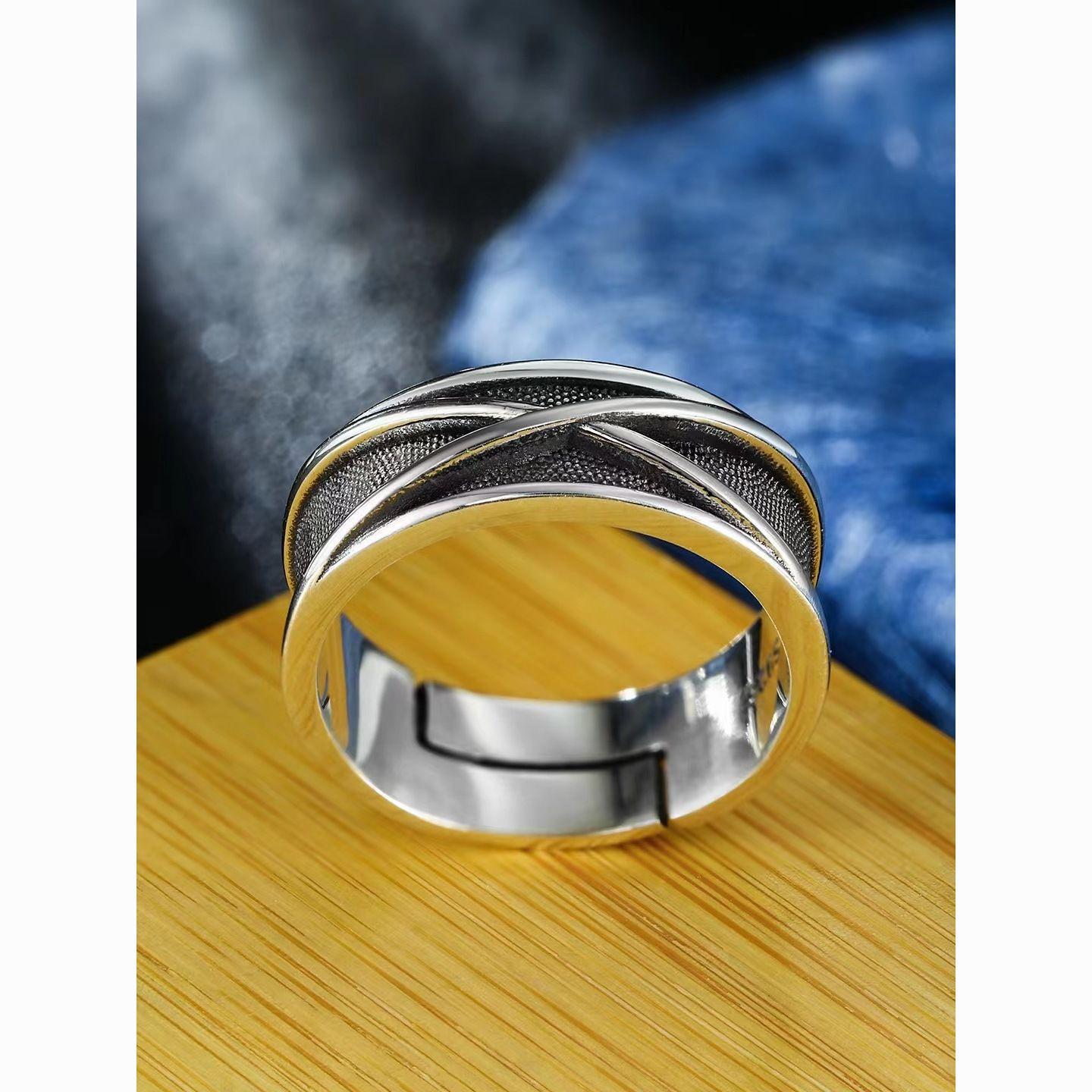 Niche Design High-End Silver Retro Ring: Unisex Fashion Statement