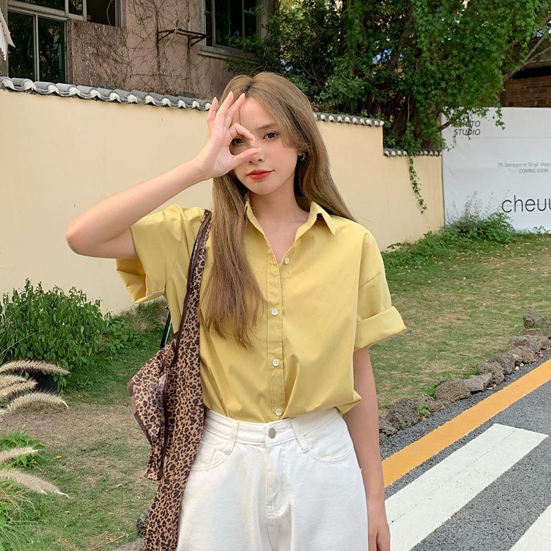 Cămașă cu mânecă scurtă de culoare uni pentru femei pentru primăvară și vară, subțire, stil retro Hong Kong, design de cămașă, stil nișă, top lejer casual