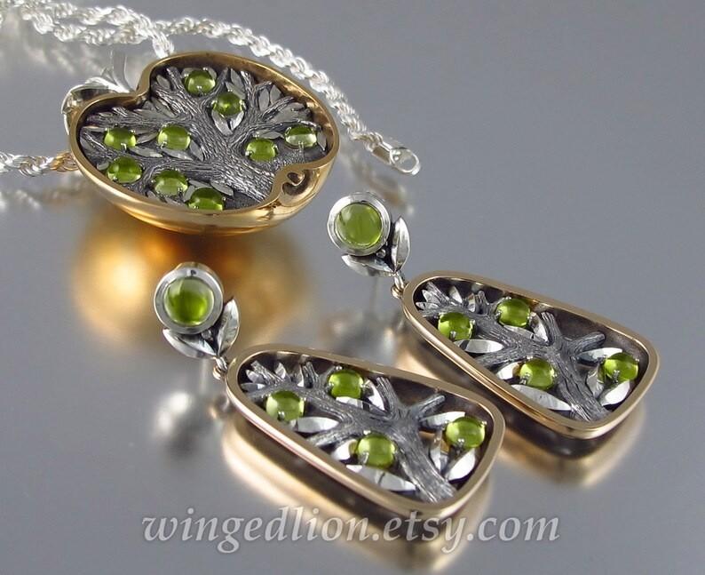 

Серьги в форме дерева из светлого камня жёлтый