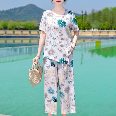 Kostiumai ir rinkiniai – Kostiumai su kelnėmis