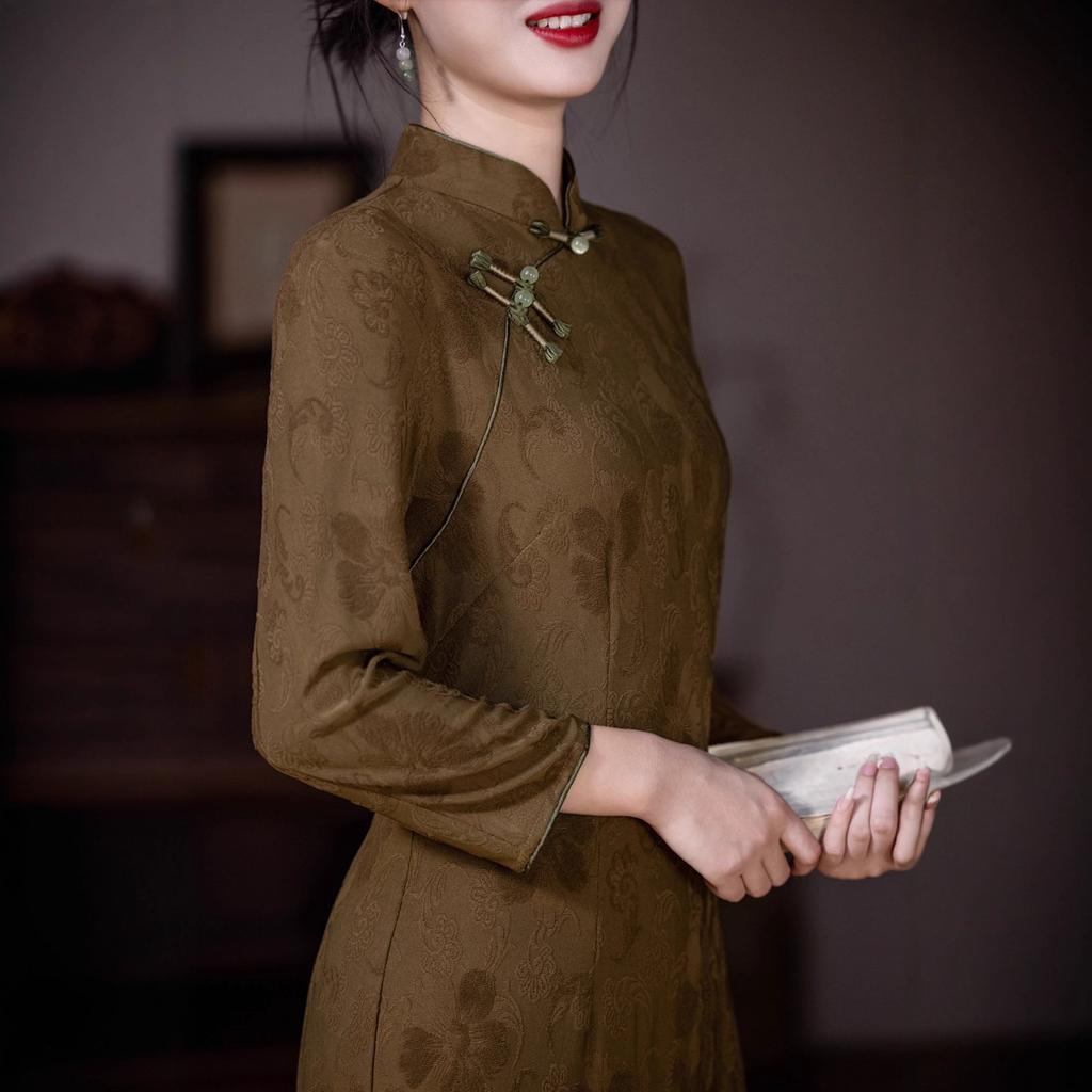 Guofeng 1011 autumn and winter new improved jacquard embroidery slim cheongsam new Chinese large size long wedding ceremony