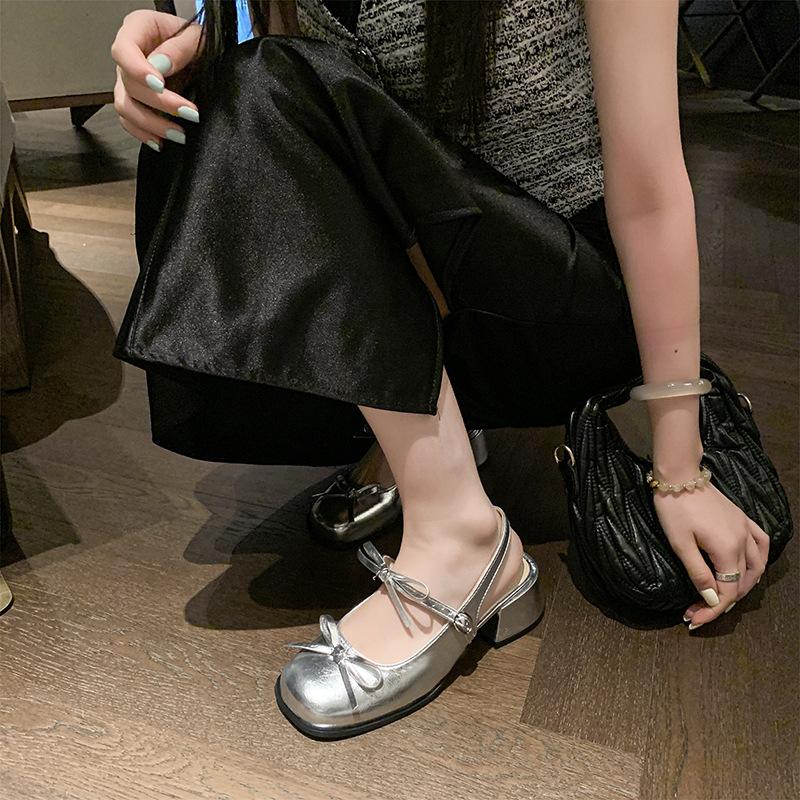 

Горячие продажи 2025 Босоножки на блочном каблуке Новые с круглым носком С мелким вырезом Бант Ремешок Антискользящие Износостойкие С закрытым носком Каблуки-рюмочки 35 серебряный