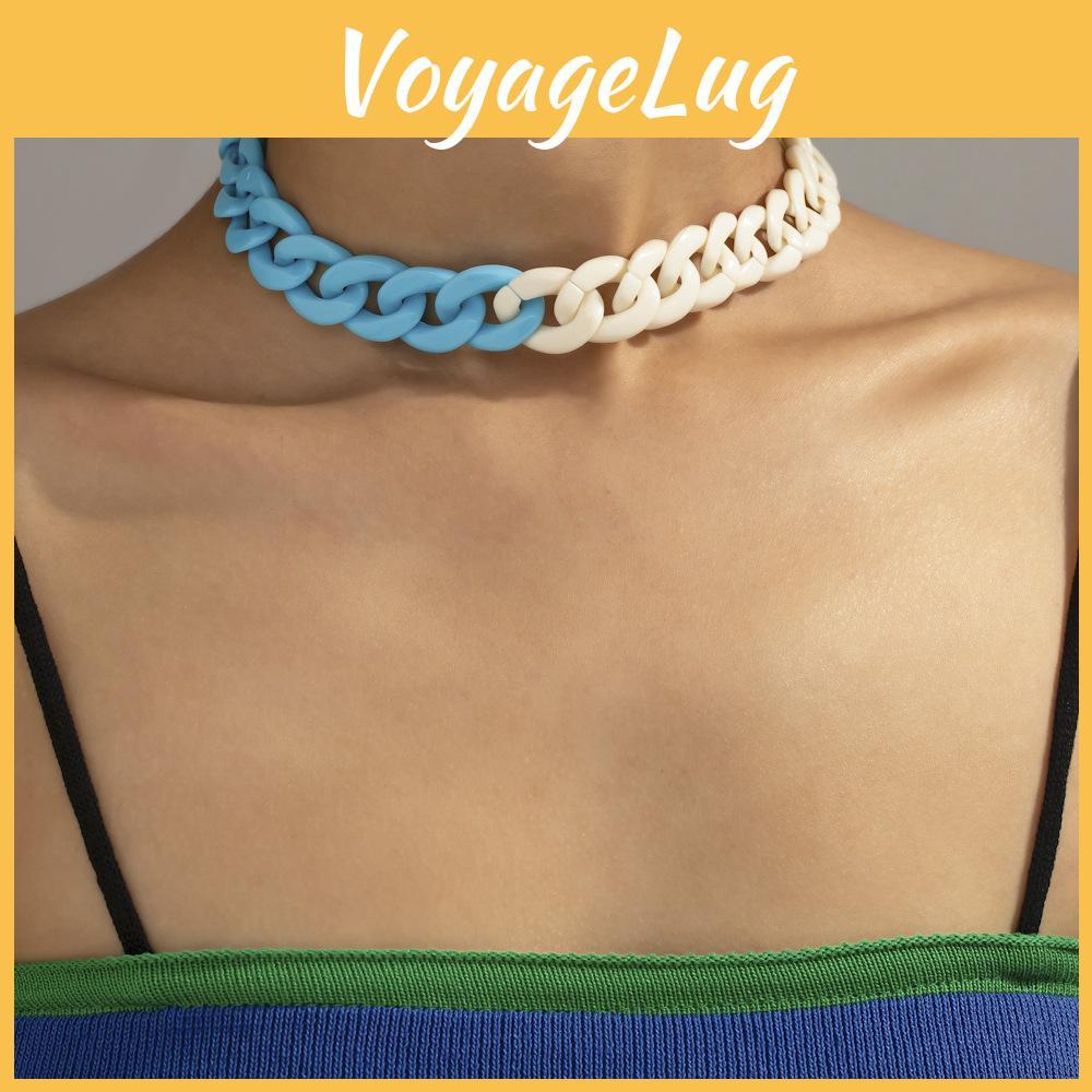 Striking Geometric Resin Necklace For Women In Vibrant Colors Ideal For Fashionable Commuting