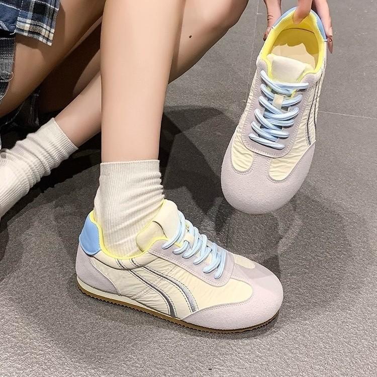 2025 spring ballet training shoes women's new Internet celebrities super fire flat casual sports shoes retro lace-up Forrest Gump shoes