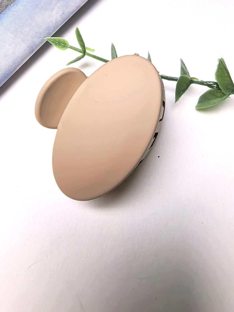 4cm Frosted Milk Coffee Hair Claw Clip for Women’s Updo – Small, Simple, Shark Design