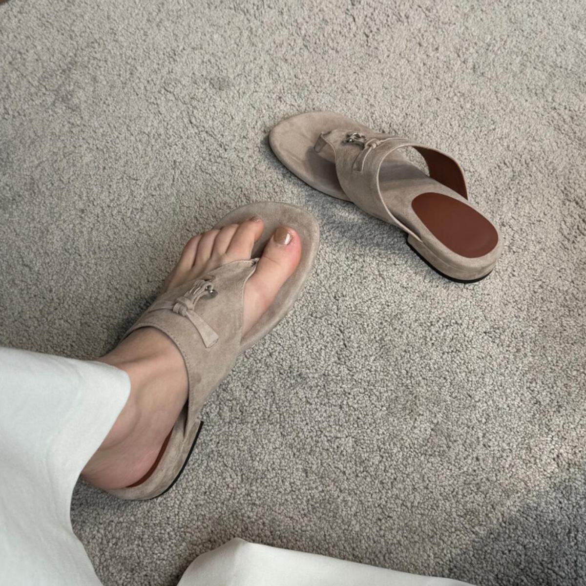 

Sheepskin version~ retro toe cool slippers femininity metal buckle flip-flops casual beach low-heeled slippers outer wear 40 хаки