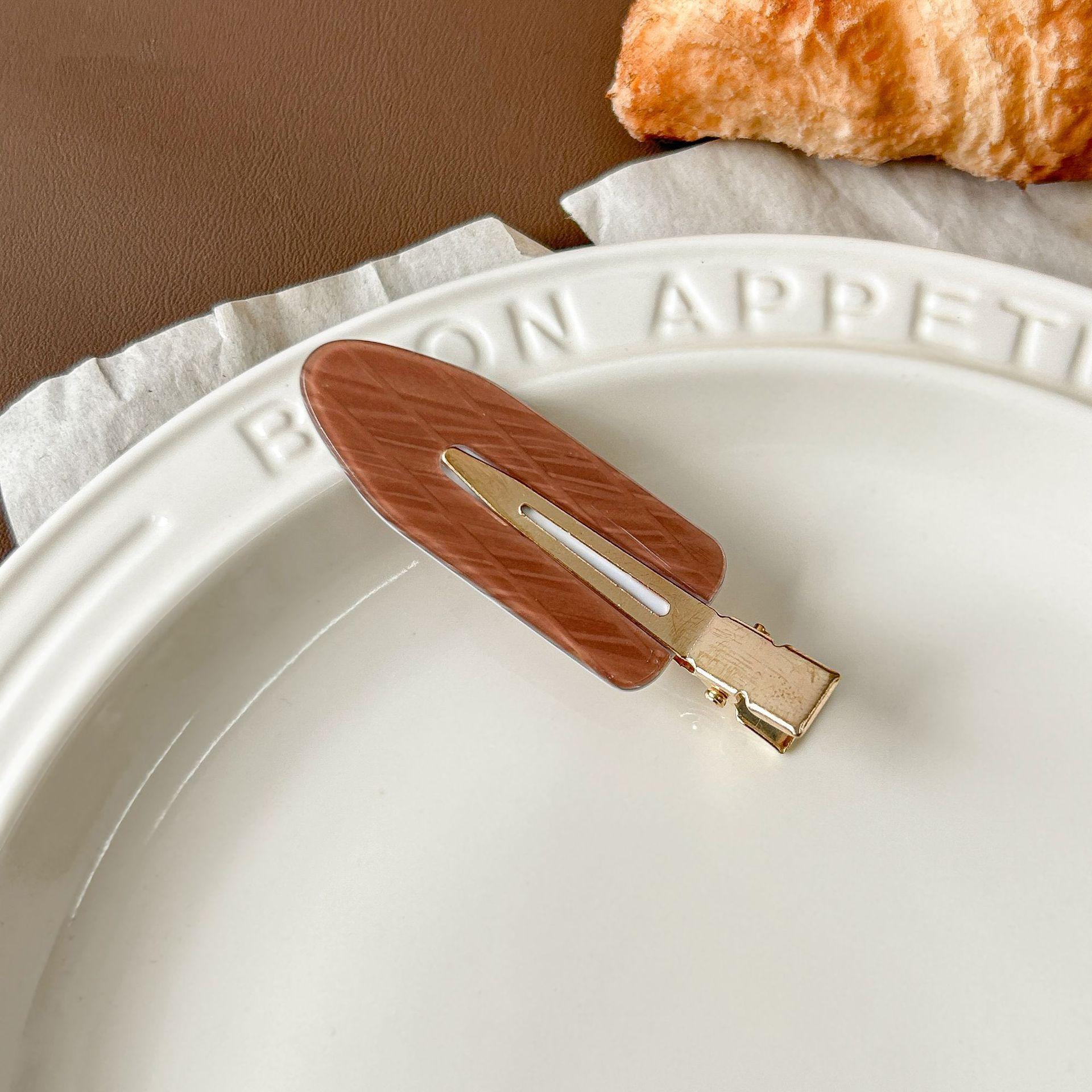 

1pcs Bridesmaid Hair Clips Gold Girl s Seamless Hairpin Wedding Hair Accessories for Long Hair Ornaments Resin Bridesmaid Gift