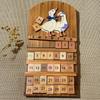 Calendario Perpetuo Vintage in Legno Fatto a Mano Calendario Riutilizzabile da Parete con Blocchi Intercambiabili Design Rustico Colibrì Floreale Decorazione per la Casa