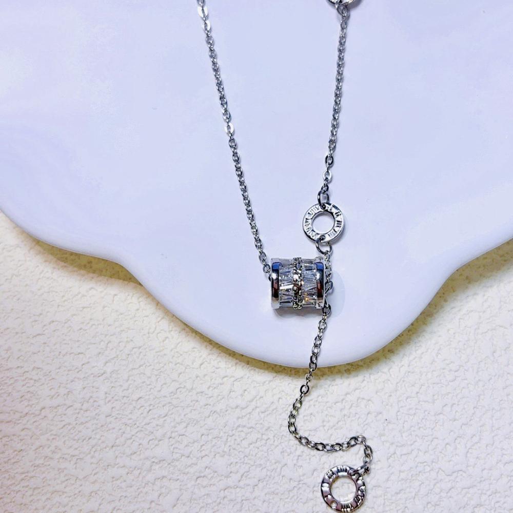 French Translucent Green Water Droplet Blue Ocean Necklace Collarbone Chain Snake Bone Fashionable Personality Titanium Steel Gold-plated Necklace