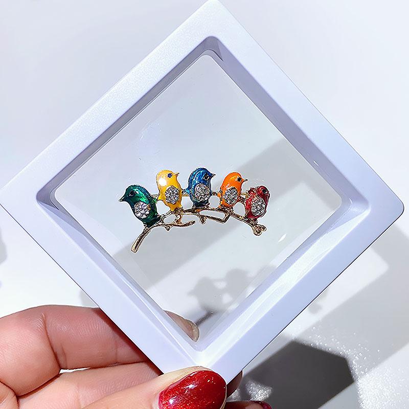 Exquisite Pearl Scarf Buckle: Rhinestone Butterfly Brooch & Bow