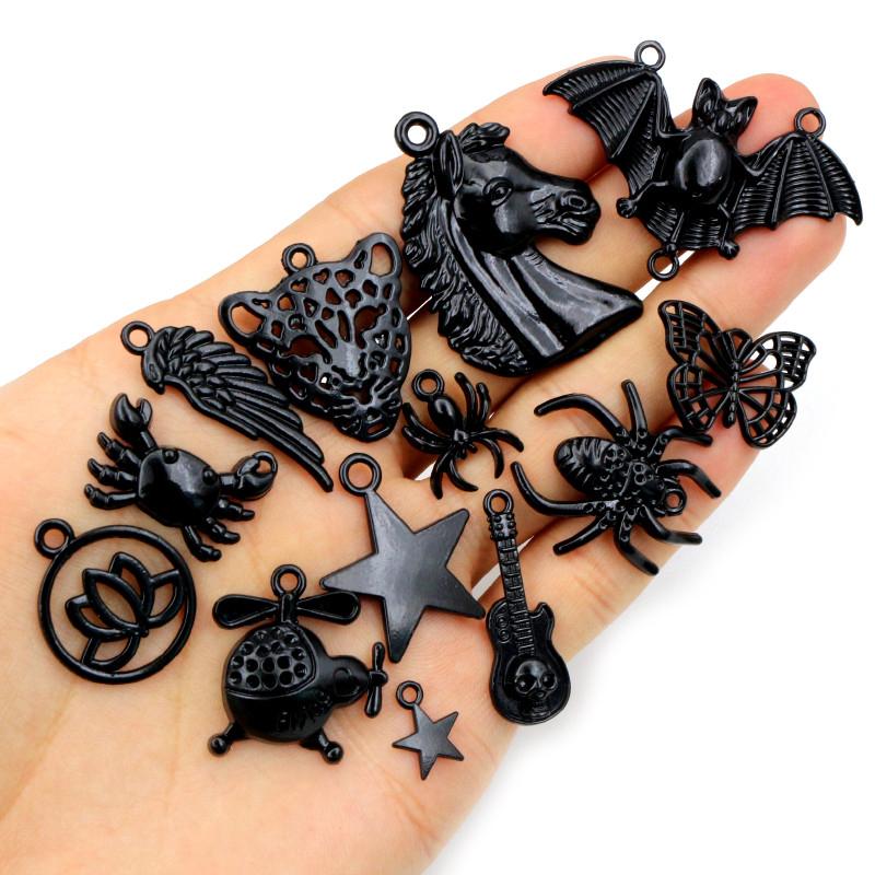 New Fashion Black Plated Charms Spider Star Wings Butterfly Horse Metal Alloy Pendant DIY Charms for Jewelry Making Findings
