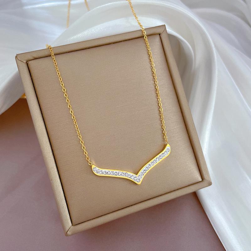 Minimalist Wind Full Drill Big V Furnace Real Gold Necklace Female Collarbone Chain With Jewelry