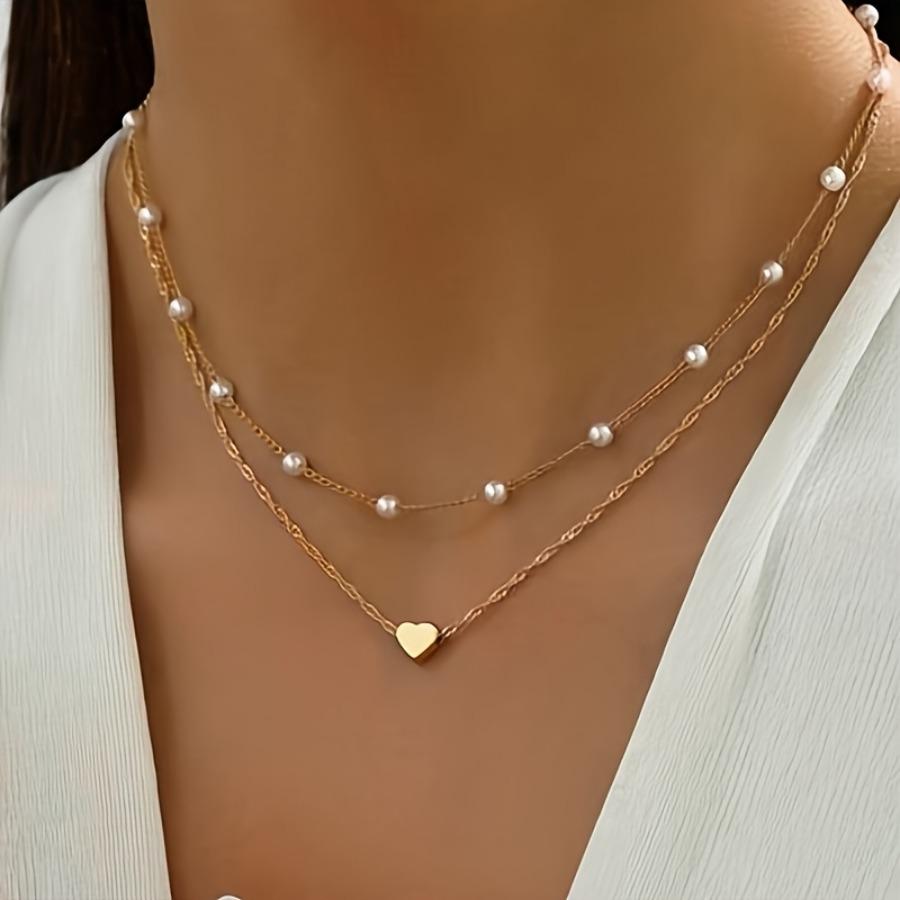 Two-Piece Minimalist And Cute Heart-Shaped Artificial Pearl Necklace for Women, with an Adjustable Chain. Suitable for Daily Wear And Party Occasions