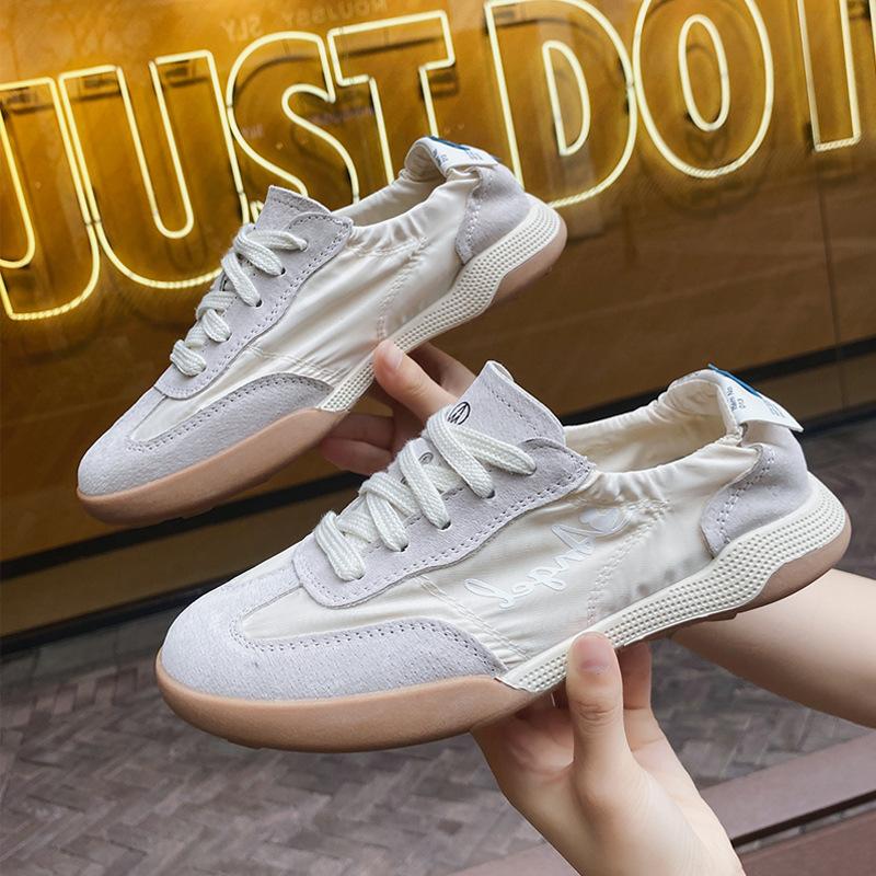 Grape Mom~ Su Yinyin has the same 2025 spring new soft glutinous leather casual sports Forrest Gump white shoes for women