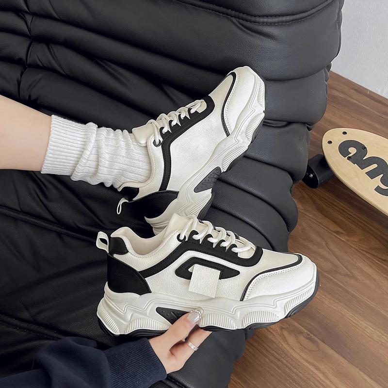 Koreanische Atmungsaktive Plateau-Sportschuhe Damen Frühling Schnürung Klobige Sneaker Frau Bequeme Rutschfeste Laufschuhe Mujer