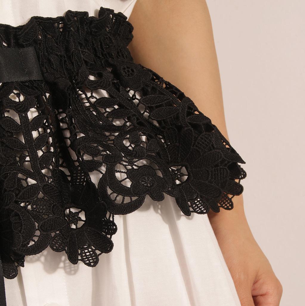Black Water-soluble Lace Elastic Waist Seal Elegant and Stylish D-buckle Adjustment Waist Seal