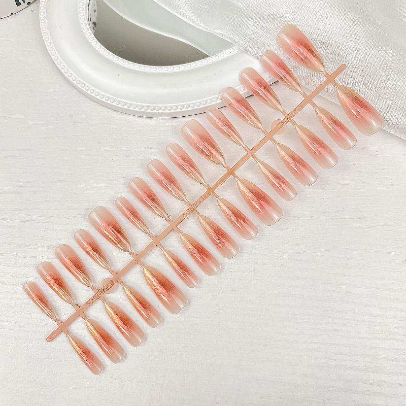 

Градиентный румянец, ногти с золотой фольгой - Милые накладные ногти