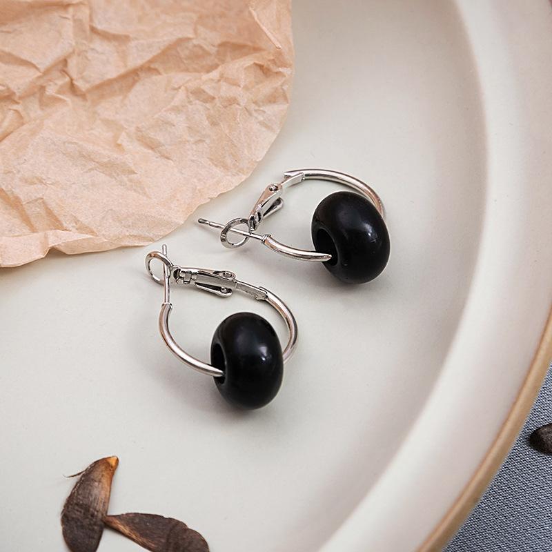 

Геометрические круглые серьги из бисера, винтажные карамельные серьги-гвоздики, минималистичные, маленькие и нежные, разноцветные, на выбор чёрный