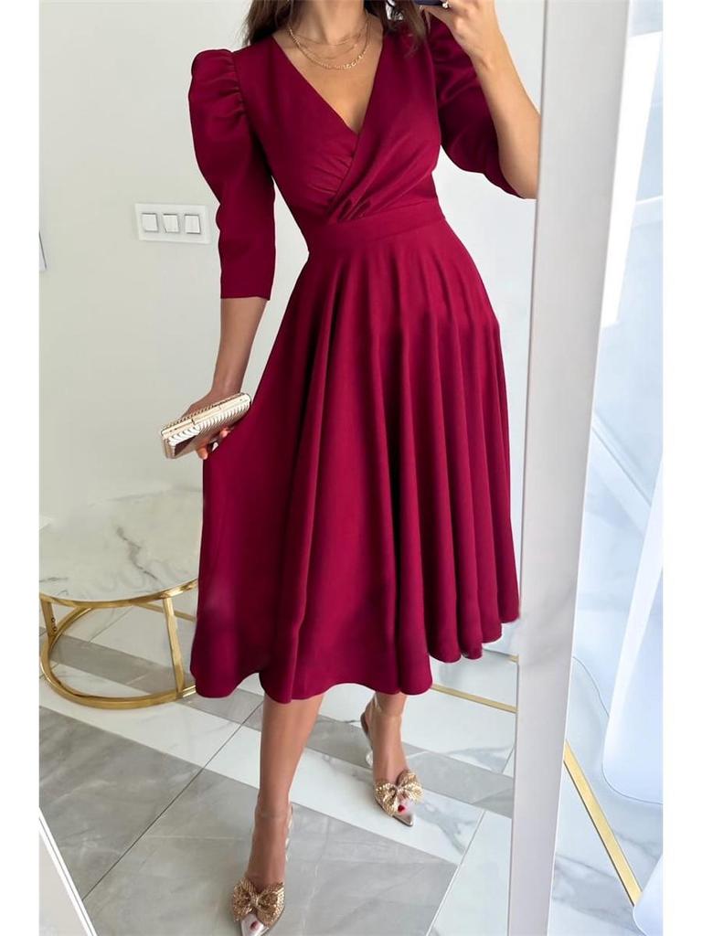Women's Autumn 2022 Solid Color Flare Dress with Ruched Waist and Seven-Sleeves